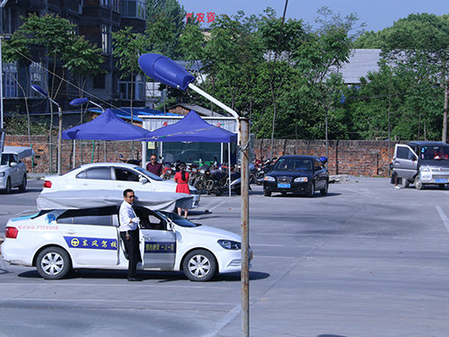 小型自动汽车C2